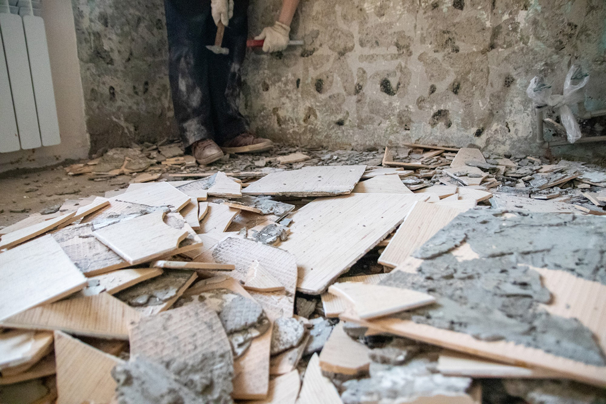 The Pros and Cons of DIY Demolition