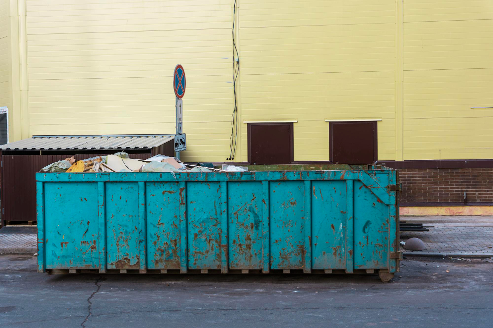 Stay Safe with These Roll Off Dumpster Safety Practices