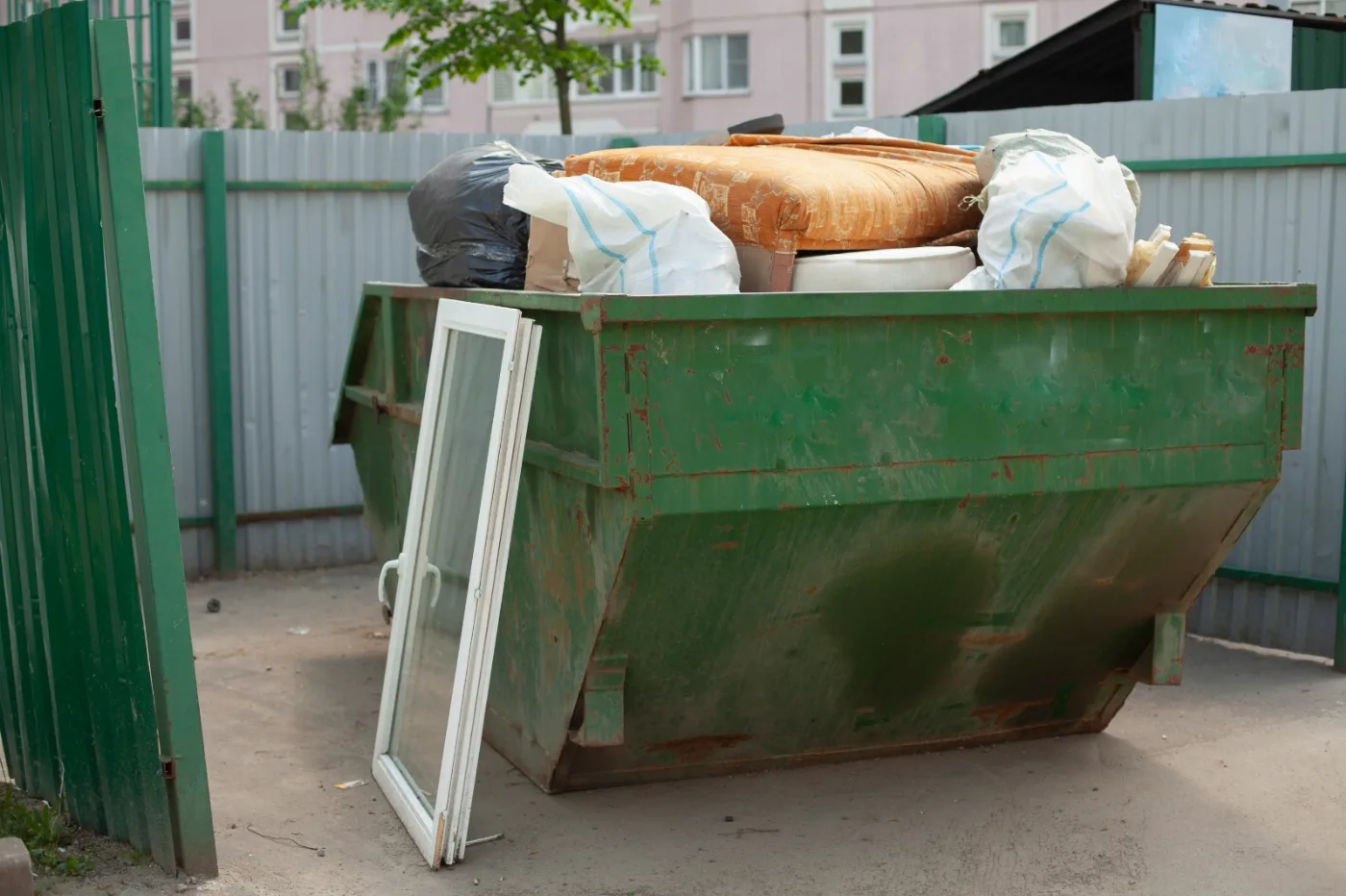 What Is the Minimum Price for Junk Removal in Kissimmee, FL?
